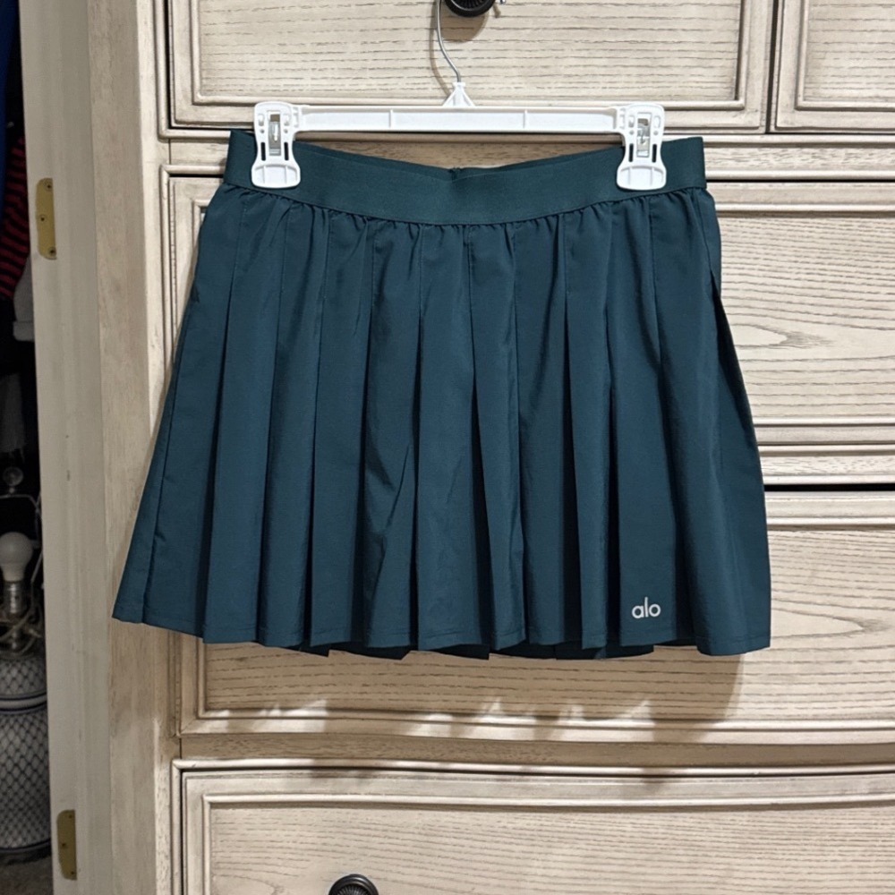 Alo Yoga Aces Tennis Skirt Forest Green Pleated Athletic Skort Womens Medium